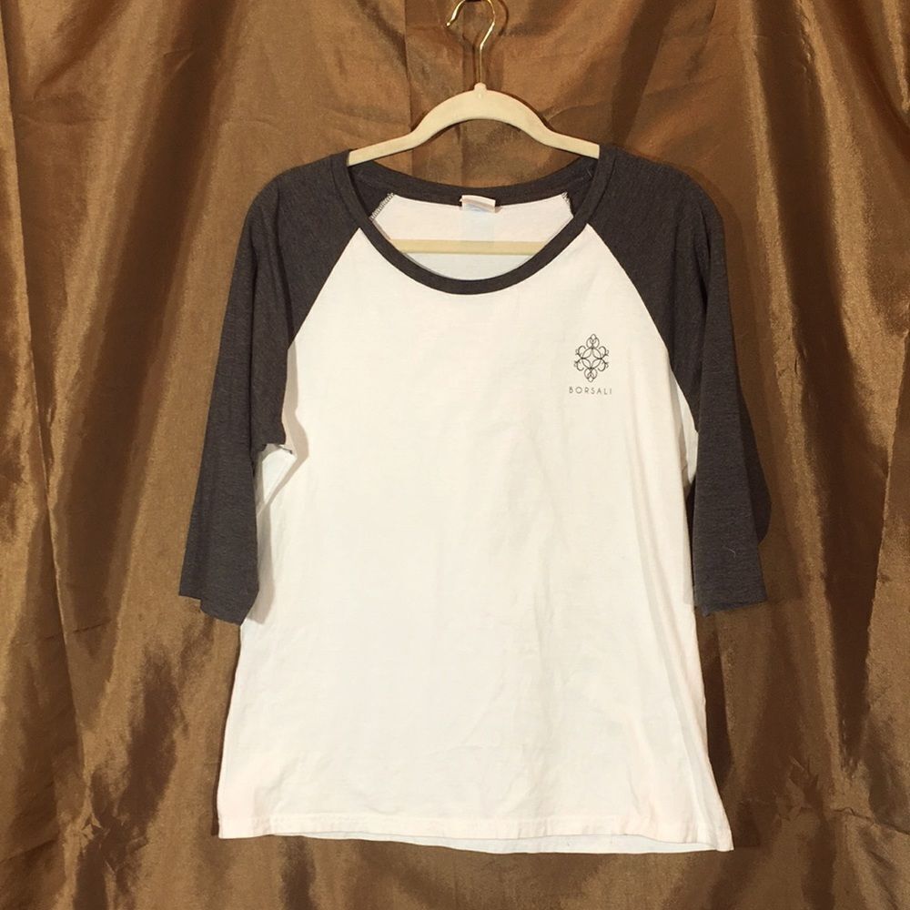 White Gray Raglan Tee Travel Graphic Print Top - Picture 2 of 6